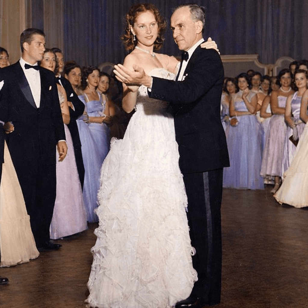 Pedro Lorenzo Raggio com Maricy Trussardi Festa de 15 anos